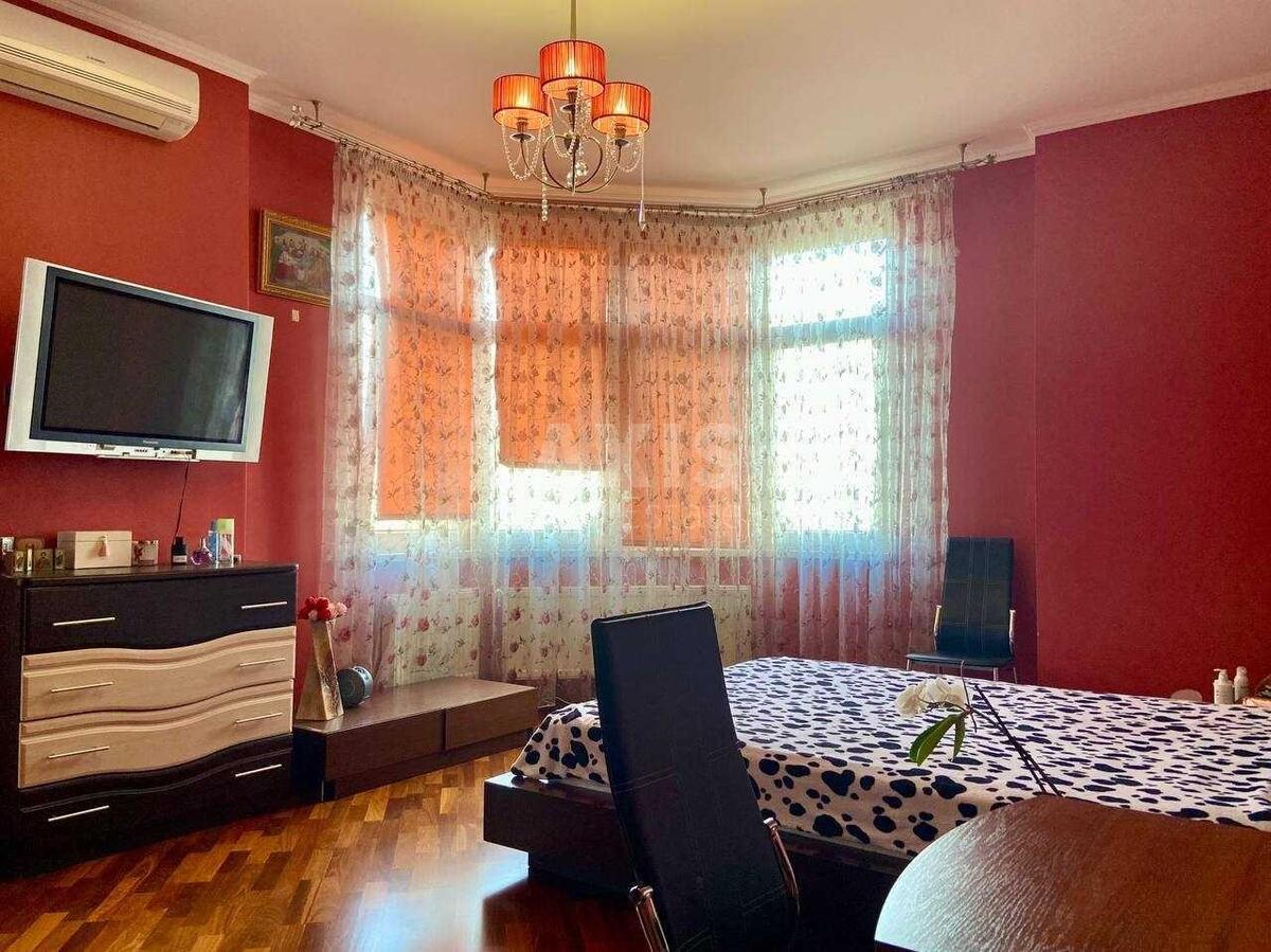 3k apartment vul. Jevgena Konoval'cja 36Б10