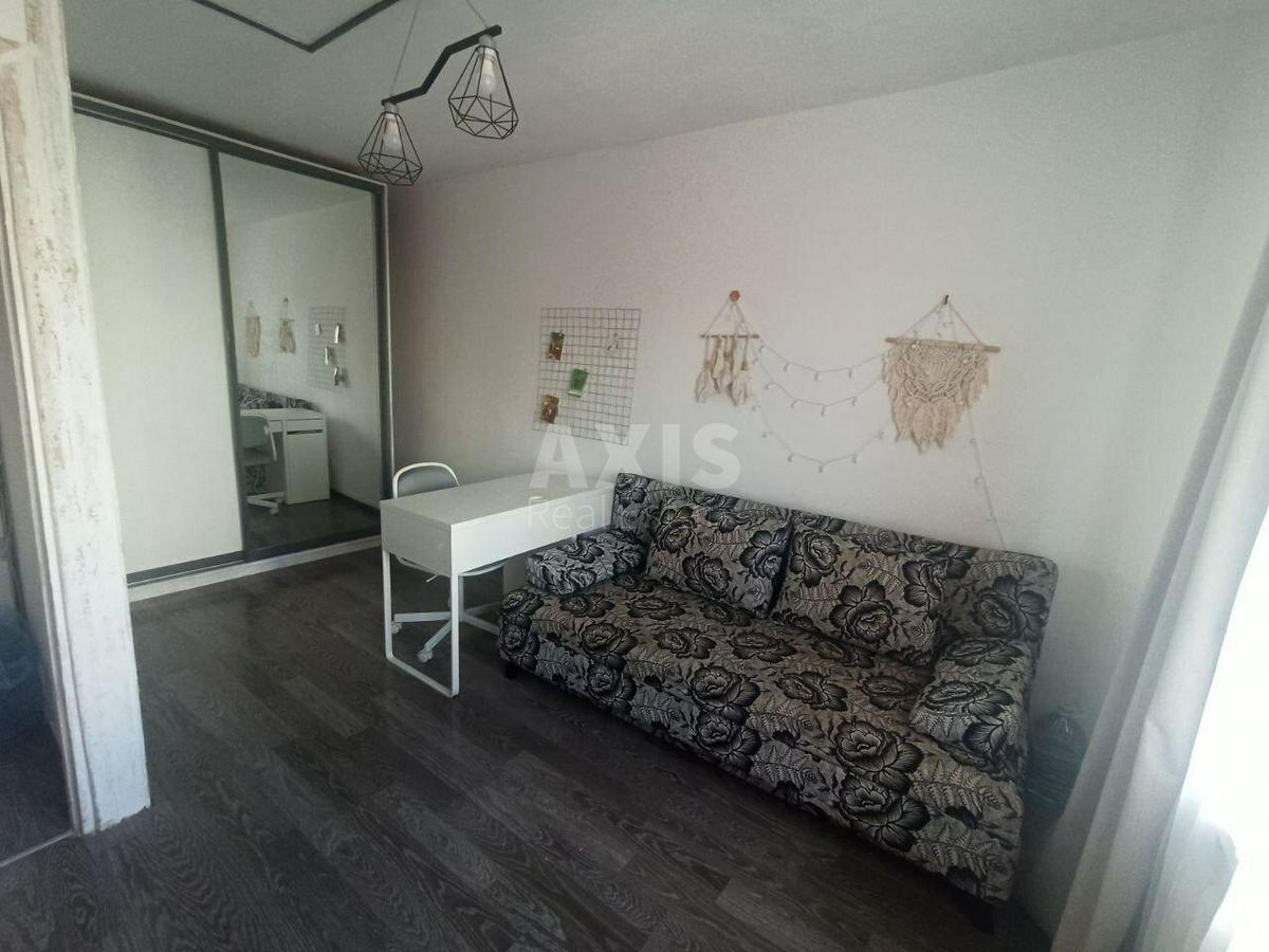 1k apartment vul. Radomyshl's'ka 2А5