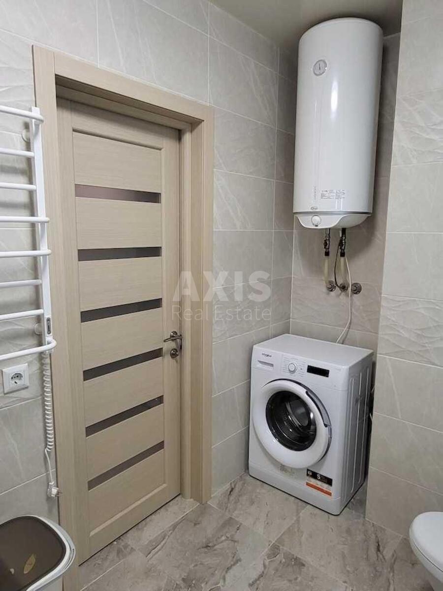 2k apartment vul. Oleksandra Olesja 2В8