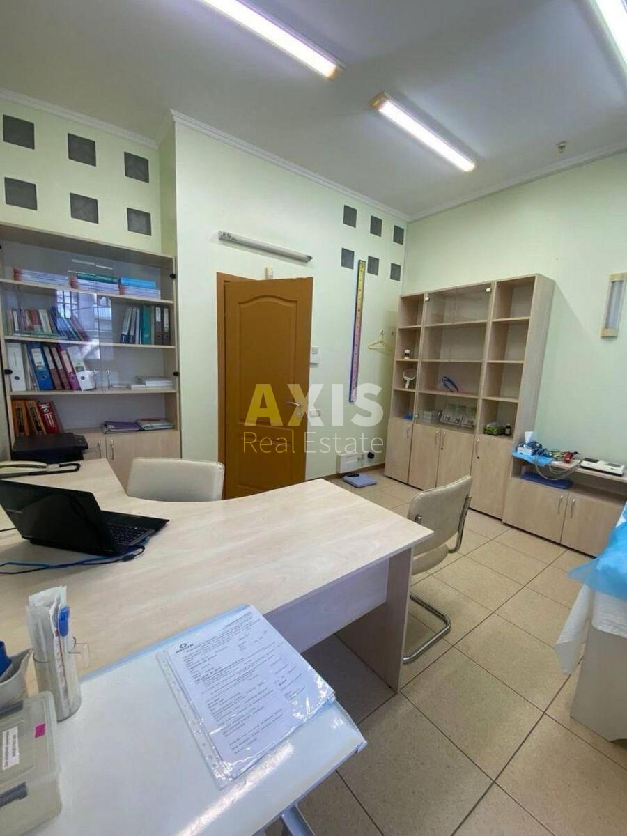 Объект сервиса ул. Хохловых Семьи 12В, 267м2