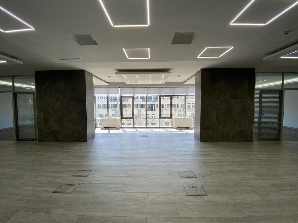 Office vul. Velyka Vasyl'kivs'ka 72, 184m2598963