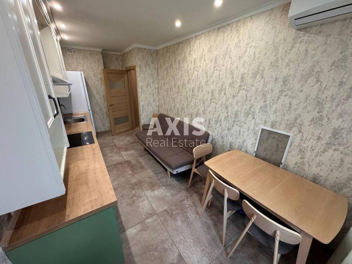2k apartment vul. Lypkivs'kogo Vasylja Mytropolyta 37в