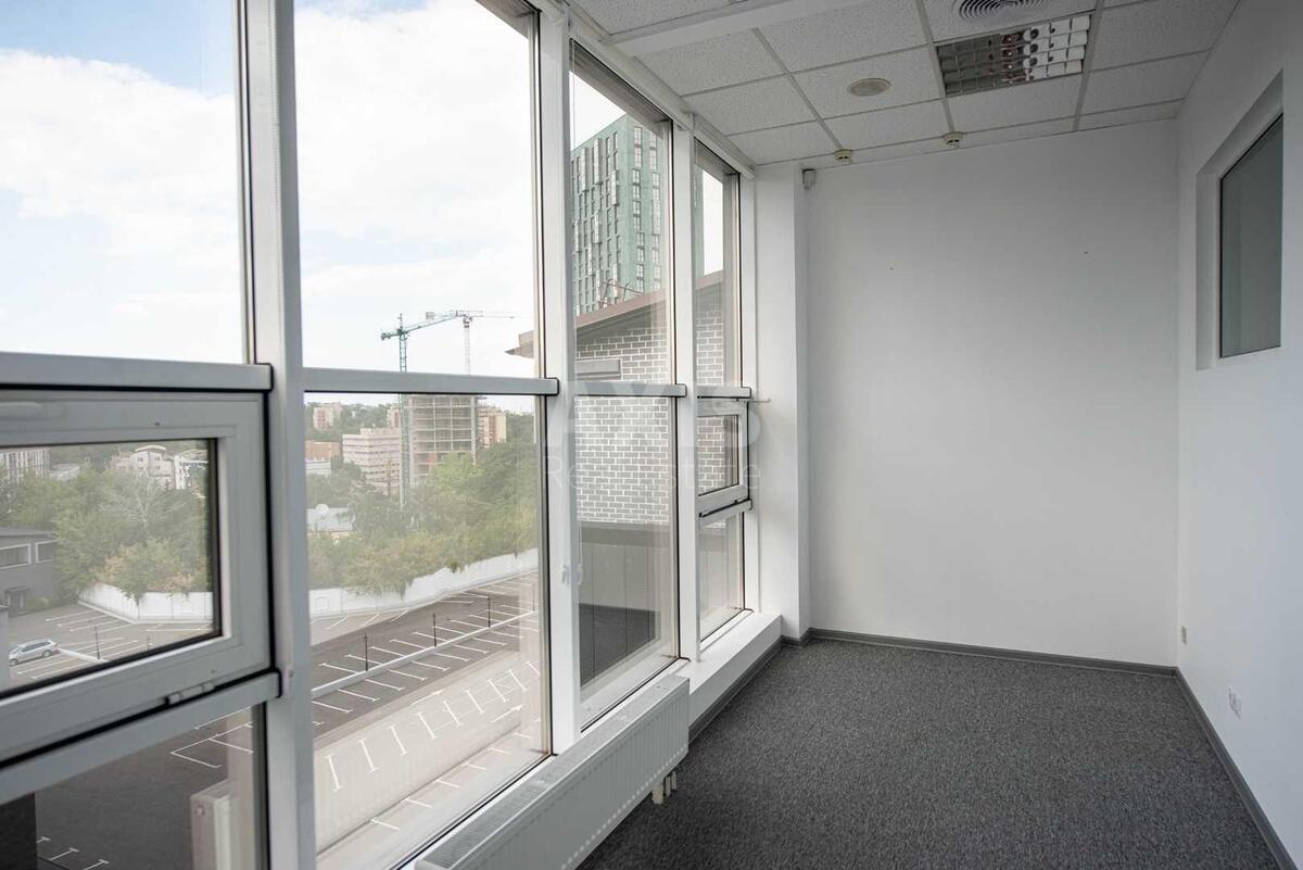 Office vul. Pymonenka Mykoly 13, 121m23