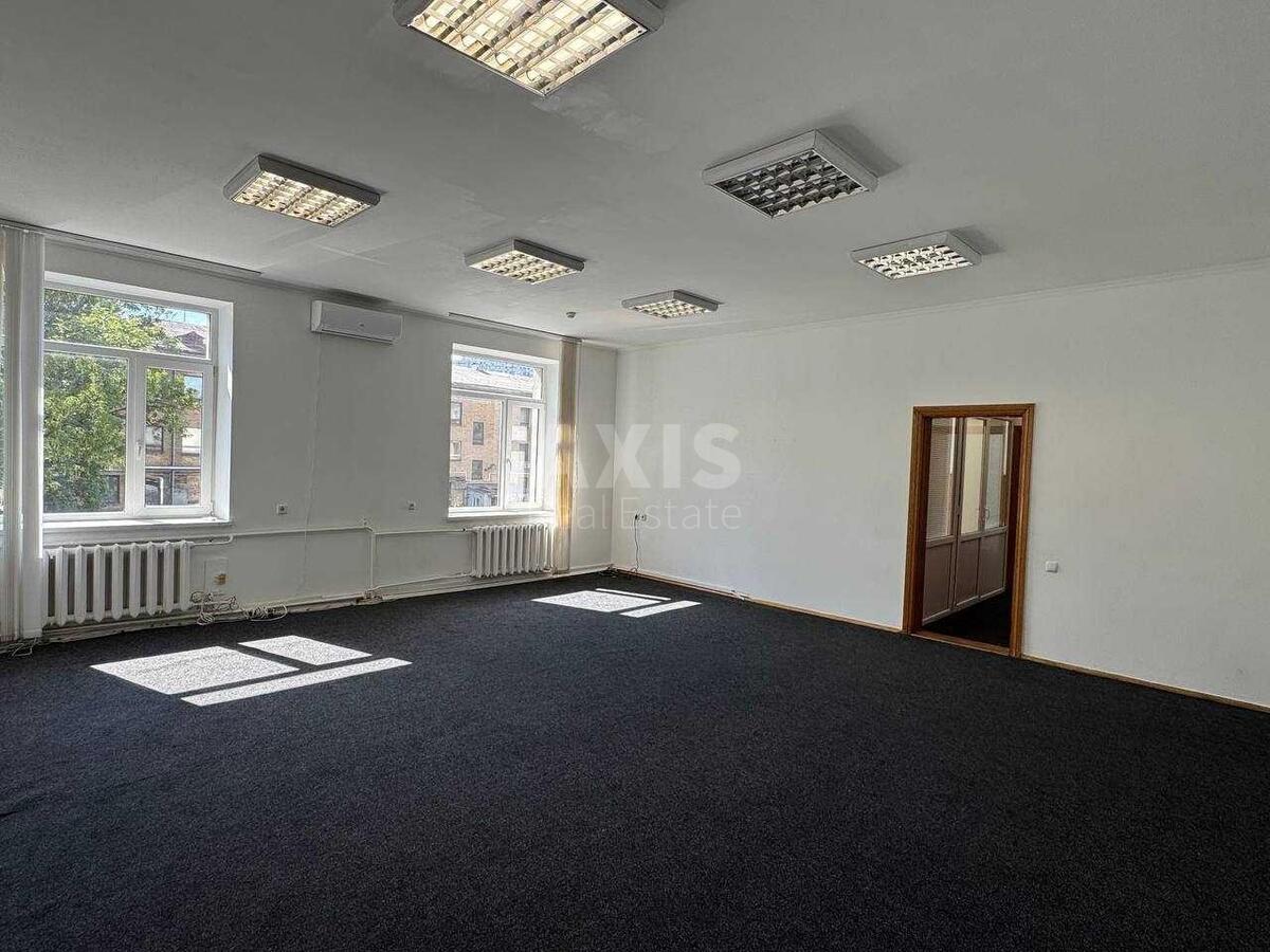 Office vul. Shevcova Ivana 5, 134m20