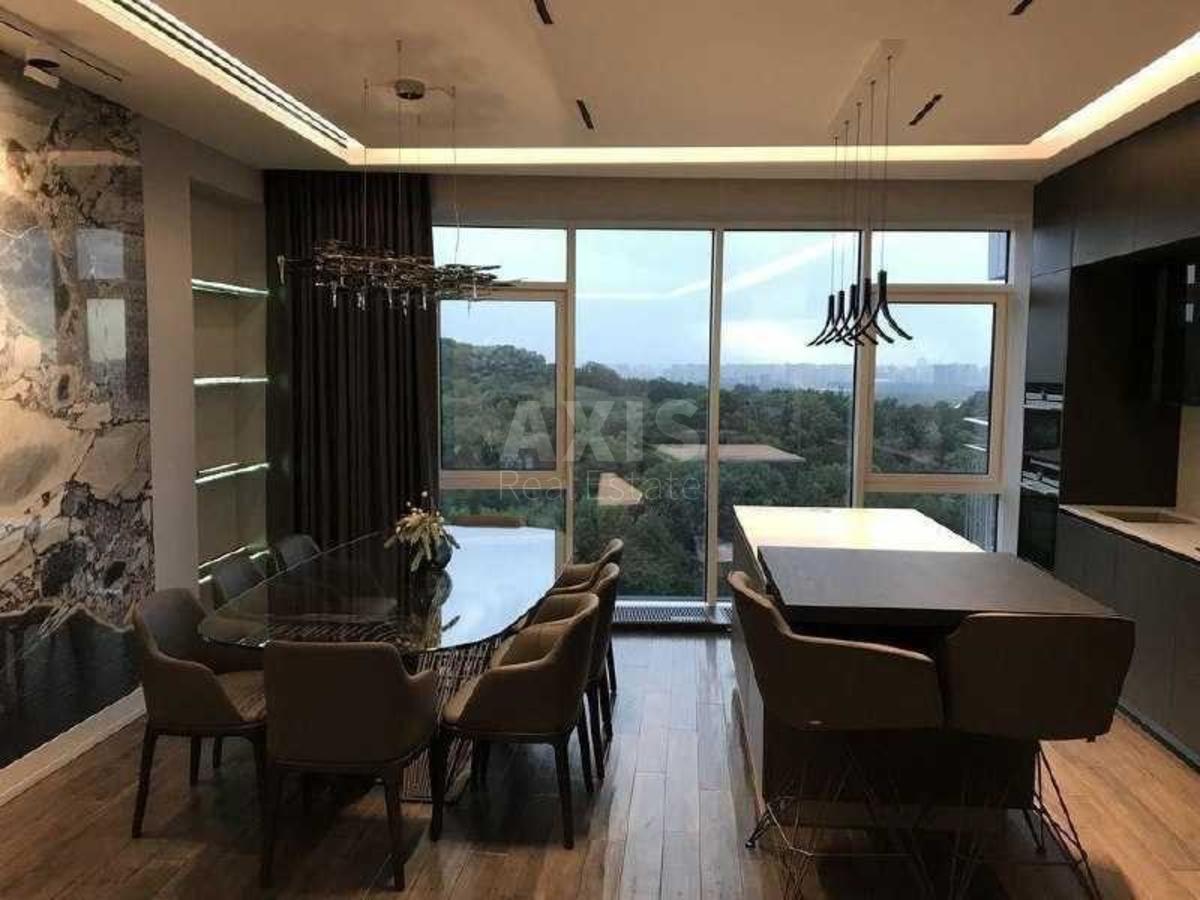 4k apartment vul. Buslivs'ka 12