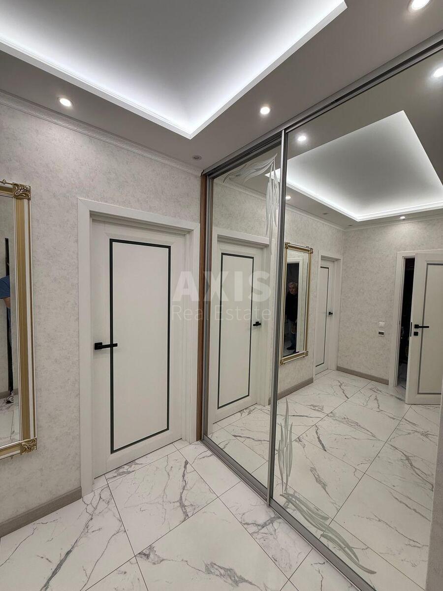 1k apartment vul. Dragomanova 2А5