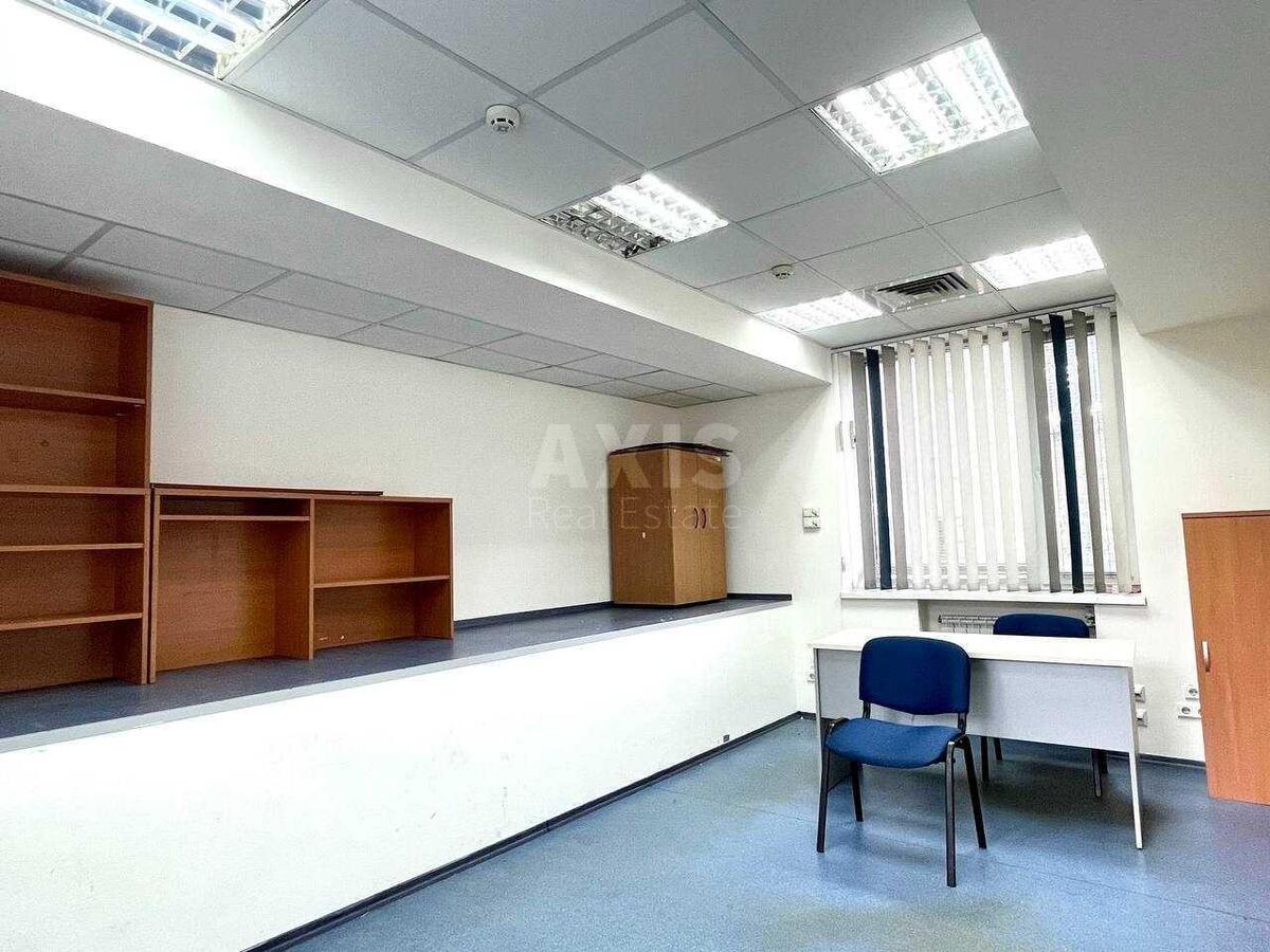 Trade object vul. Velyka Vasyl'kivs'ka 5, 9m2