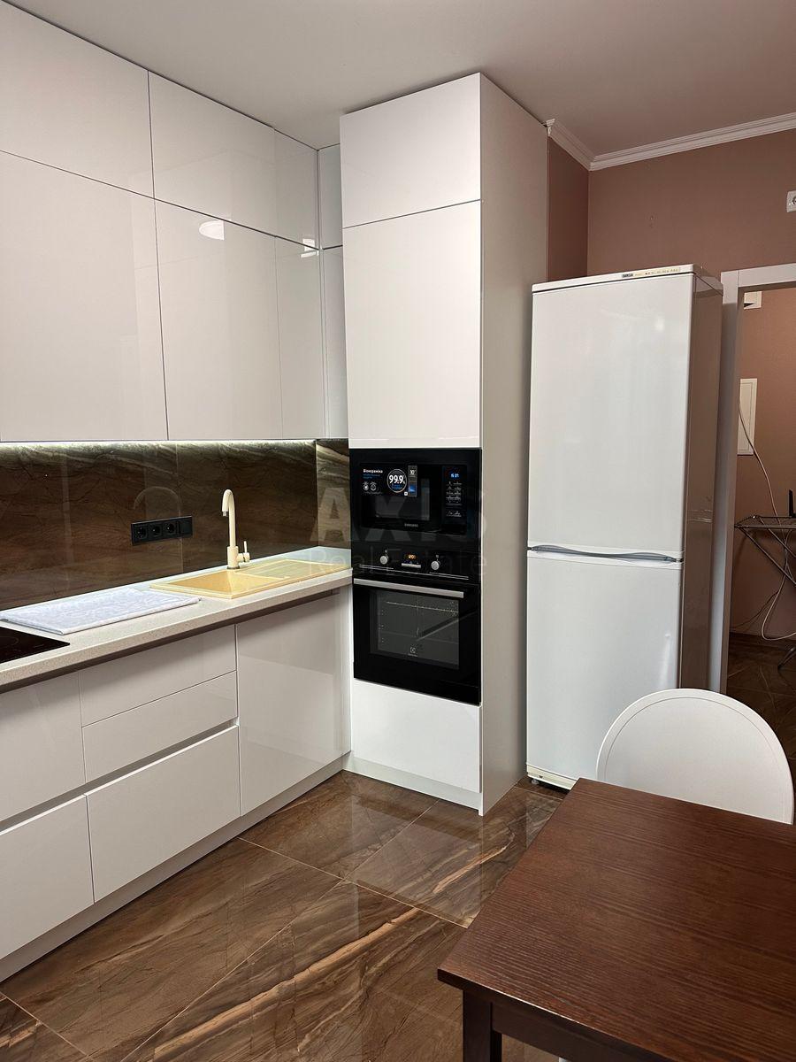 1k apartment vul. Grechka Marshala 42