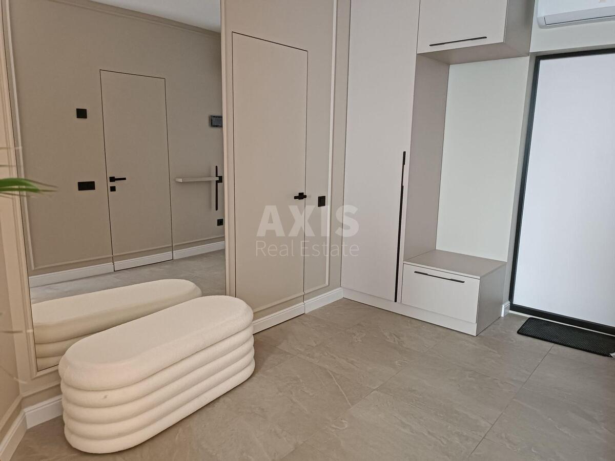 1k apartment pr-t Komarova Kosmonavta 9Б4