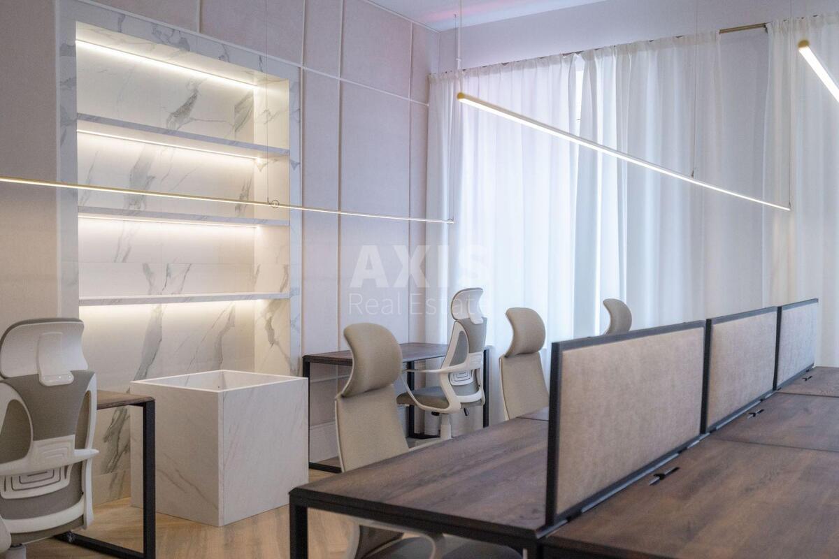 Office vul. Mazepy Ivana 7, 60m22
