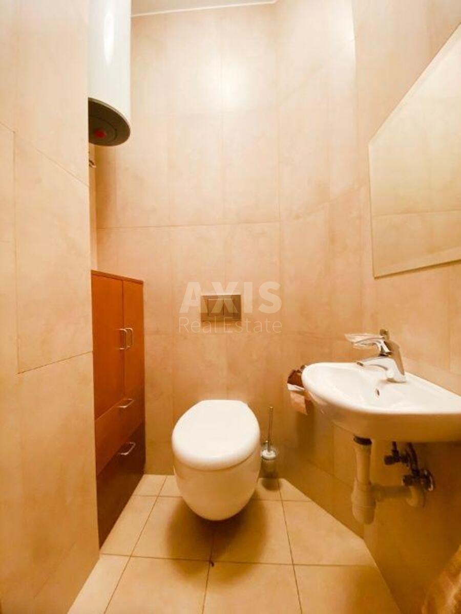 4k apartment vul. Irynyns'ka 5/2410