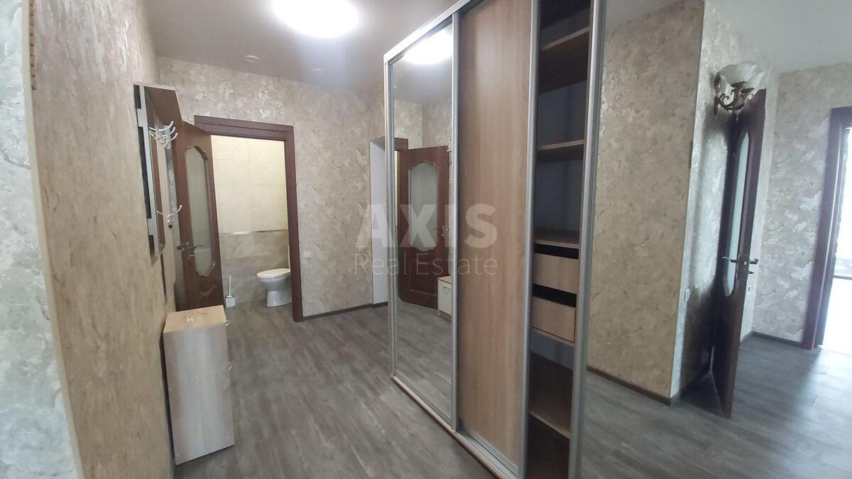 2k apartment vul. Pivnichno-Syrec'ka 109