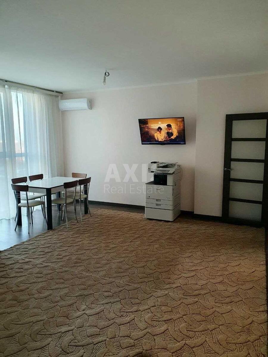 2k apartment vul. Sim'i' Kul'zhenkiv 330