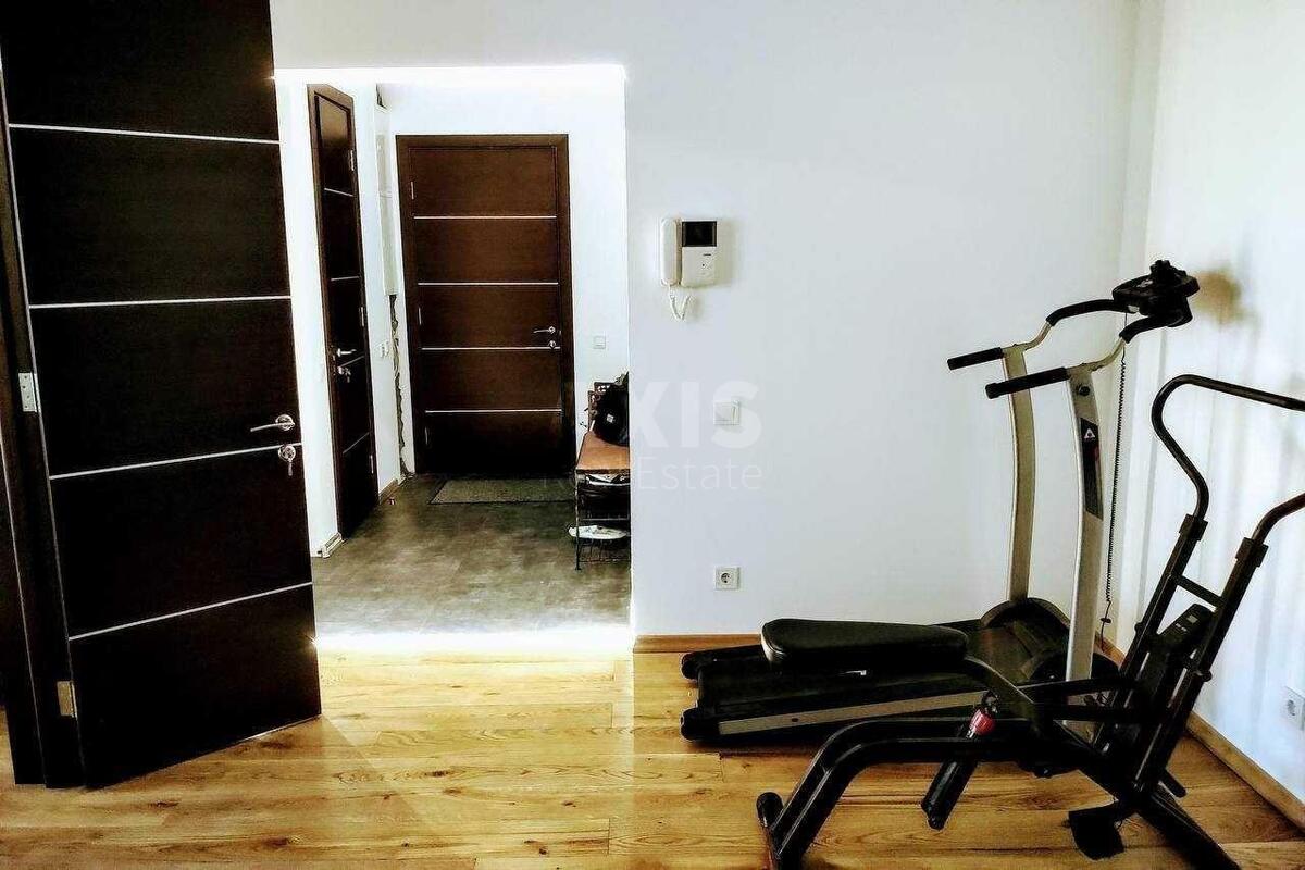 3k apartment vul. Parkovo-Syrec'ka 4Б2