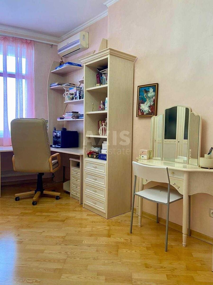 3k apartment vul. Jevgena Konoval'cja 36Б7
