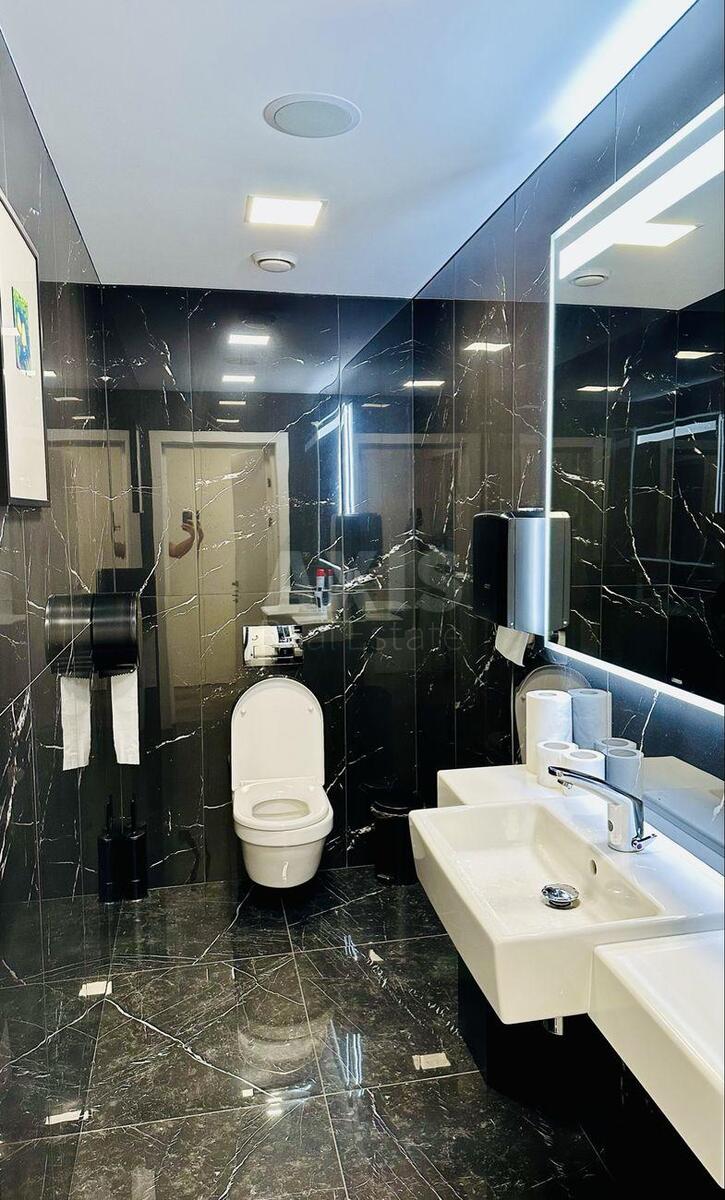 Офис пл. Спортивная 3, 210м2597065