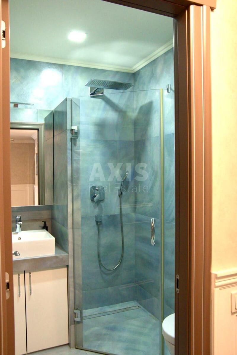 Office vul. Dmytrivs'ka 75, 115m24