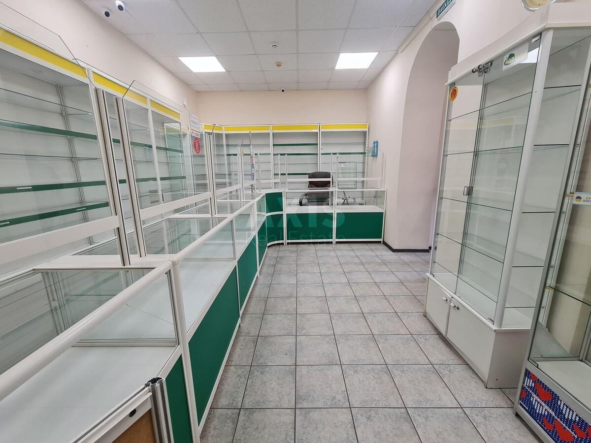 Trade object pr-t Bazhana Mykoly 26, 51m20