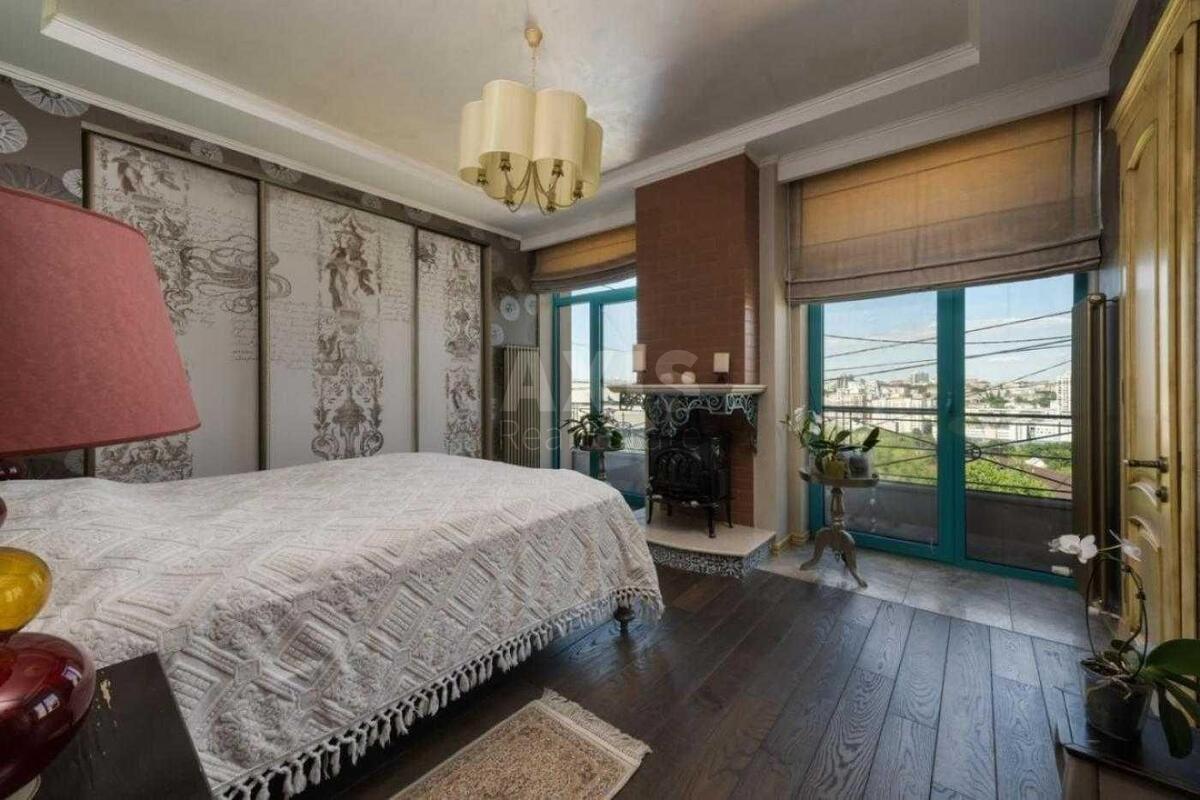 House vul. Lokomotyvna, 340m2, Kyiv city640222