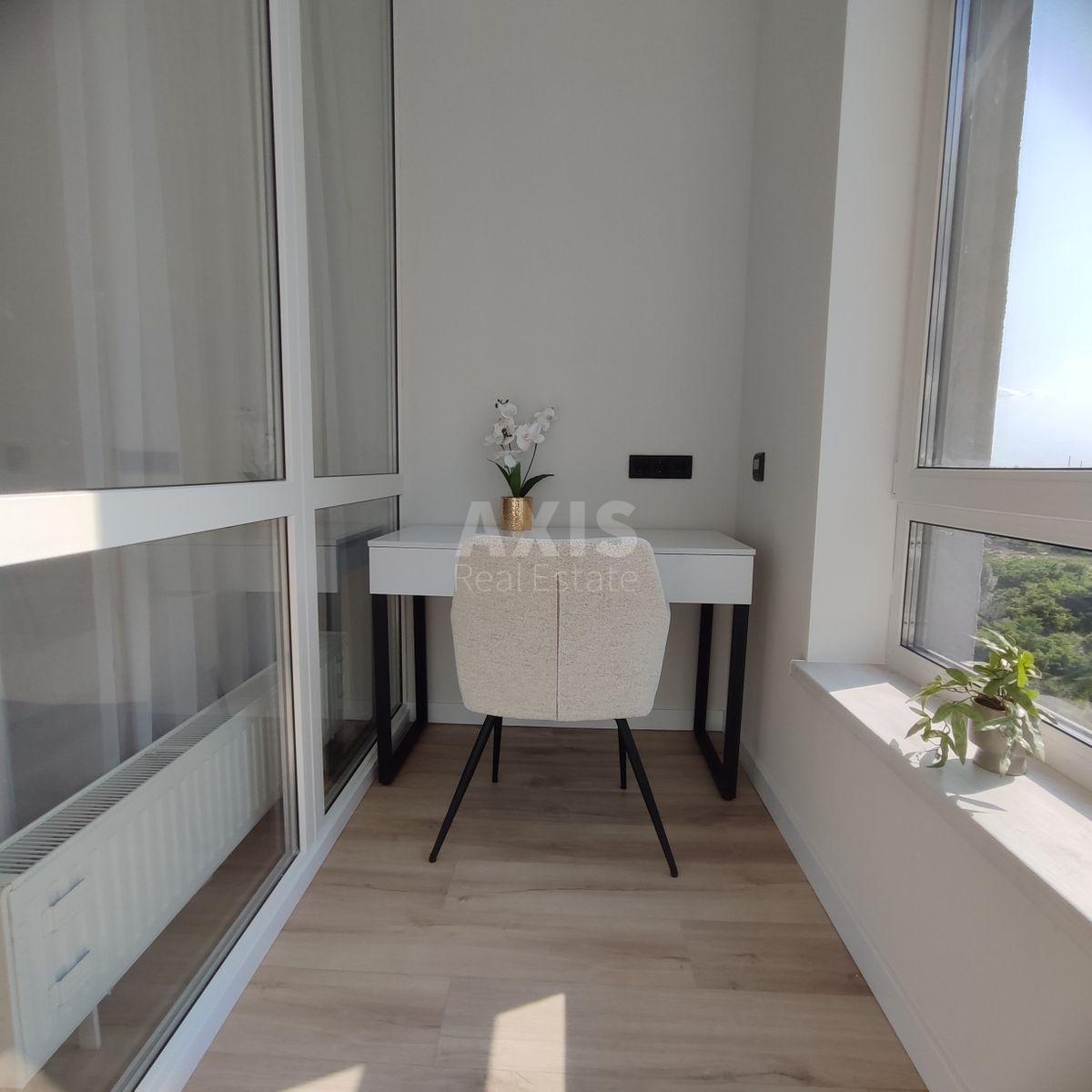 1k apartment vul. Rodyny Kristeriv 14Б11