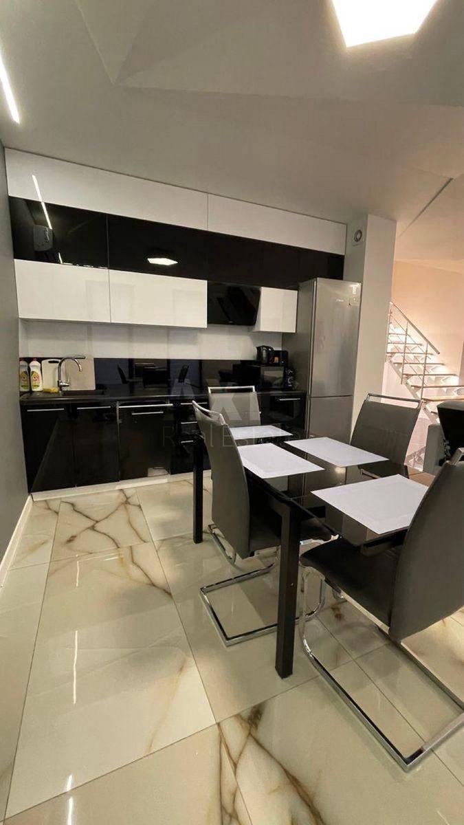 4k apartment doroga Naberezhno-Rybal's'ka 30