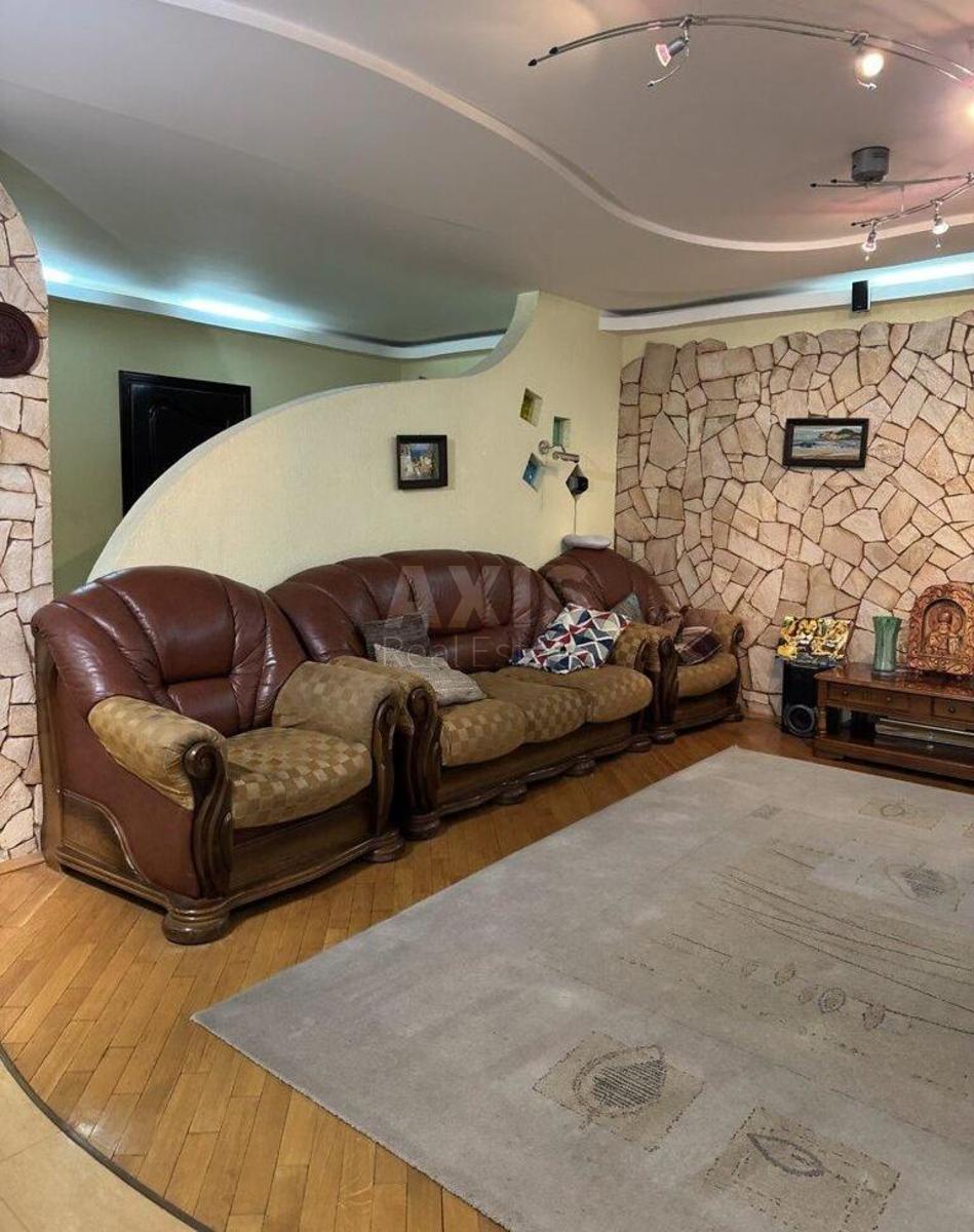 4k apartment pr-t Bazhana Mykoly 26452262