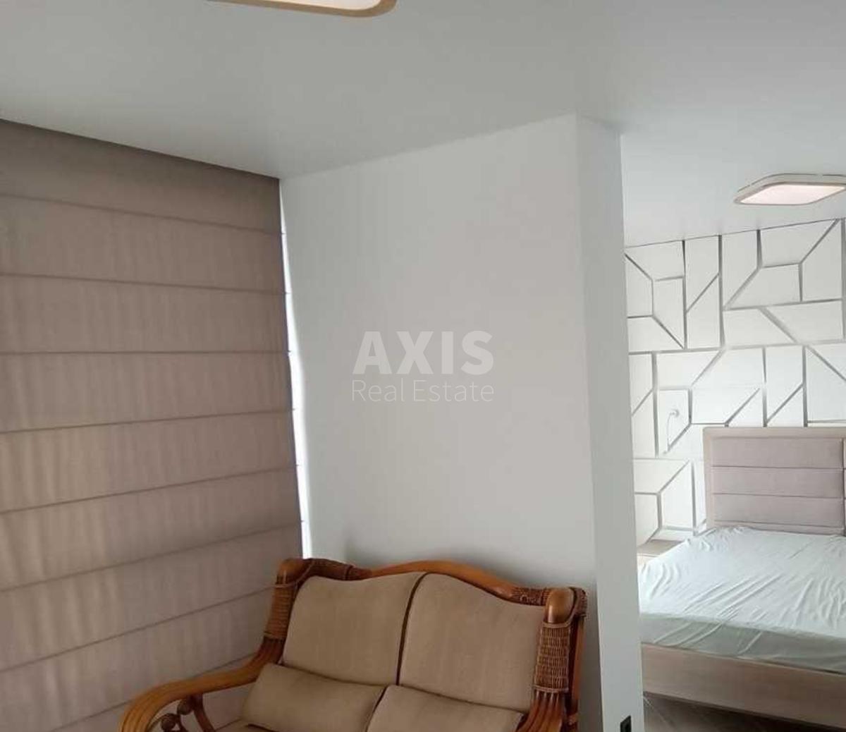 3k apartment vul. Nyzhn'okljuchova 144