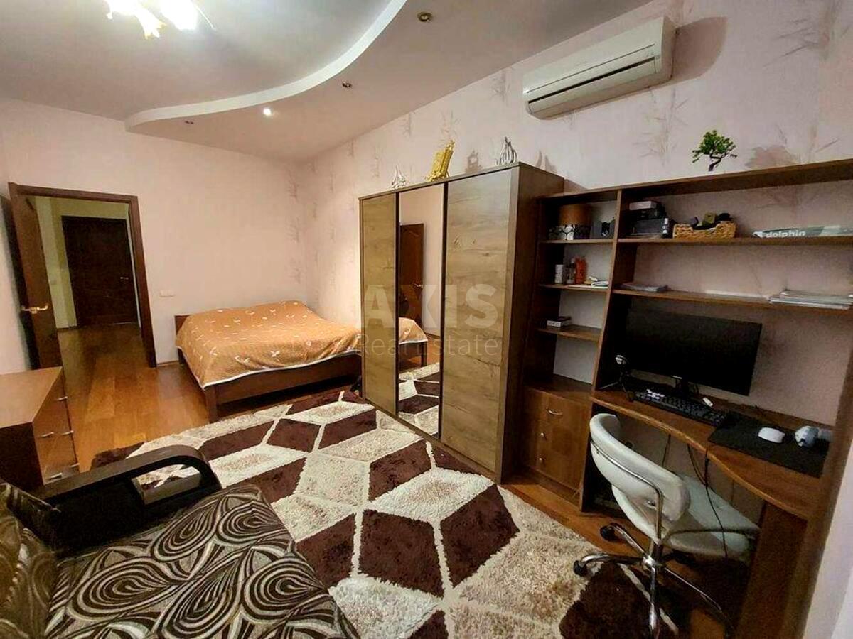 3k apartment vul. Sribnokil's'ka 14А614656