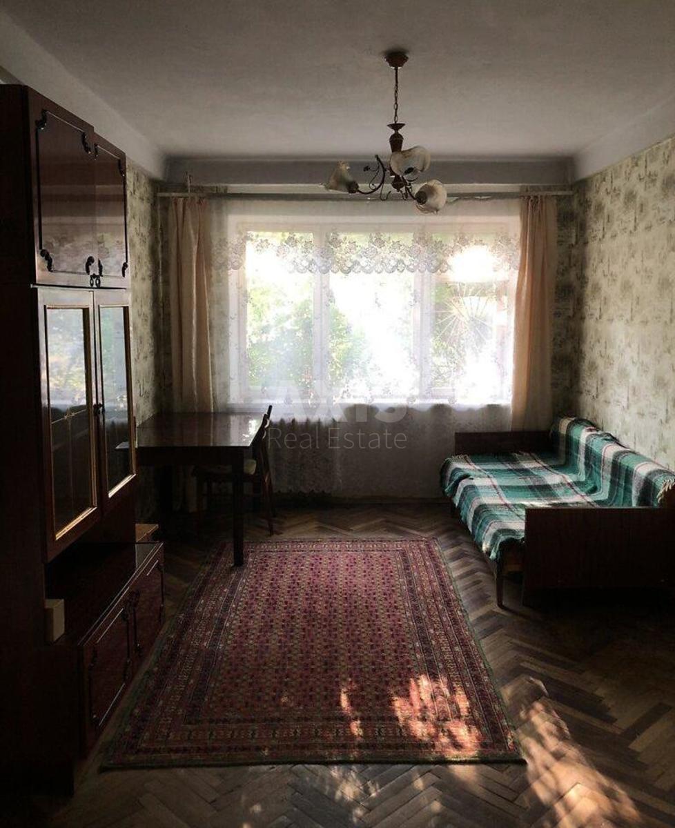 2k apartment vul. Bljuhera Vasylja 12Г1