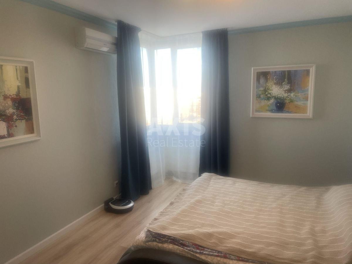 3k apartment vul. Myhajla Maksymovycha 3Г2