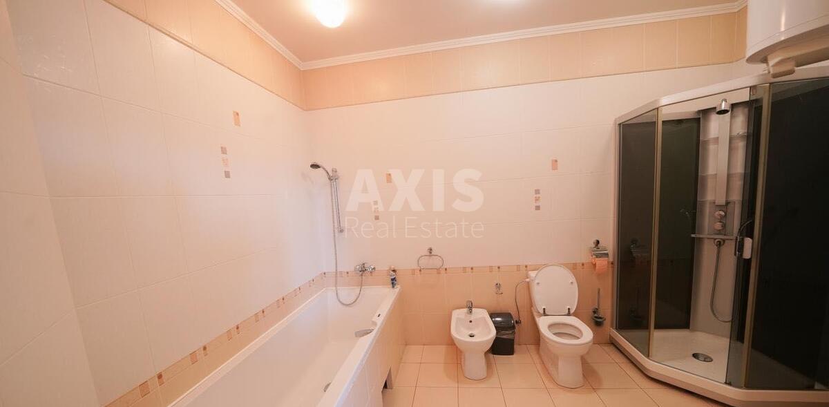 Office vul. Velyka Vasyl'kivs'ka 72, 190m25