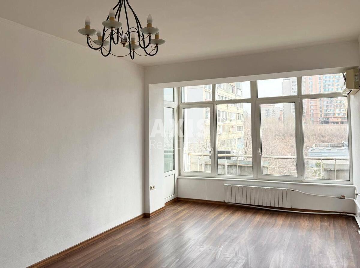 2к квартира узв. Печерський 81