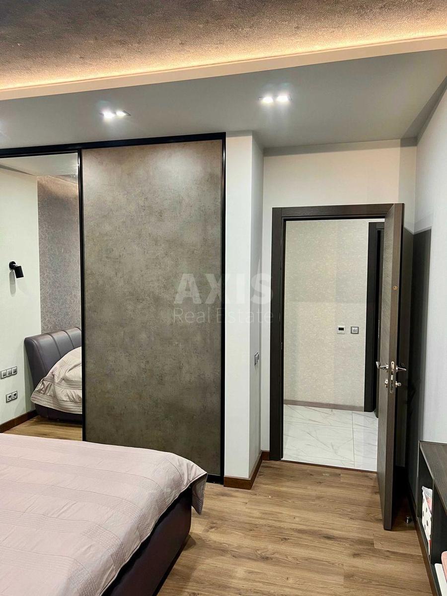 2k apartment pr-t Obolons'kyj 18
