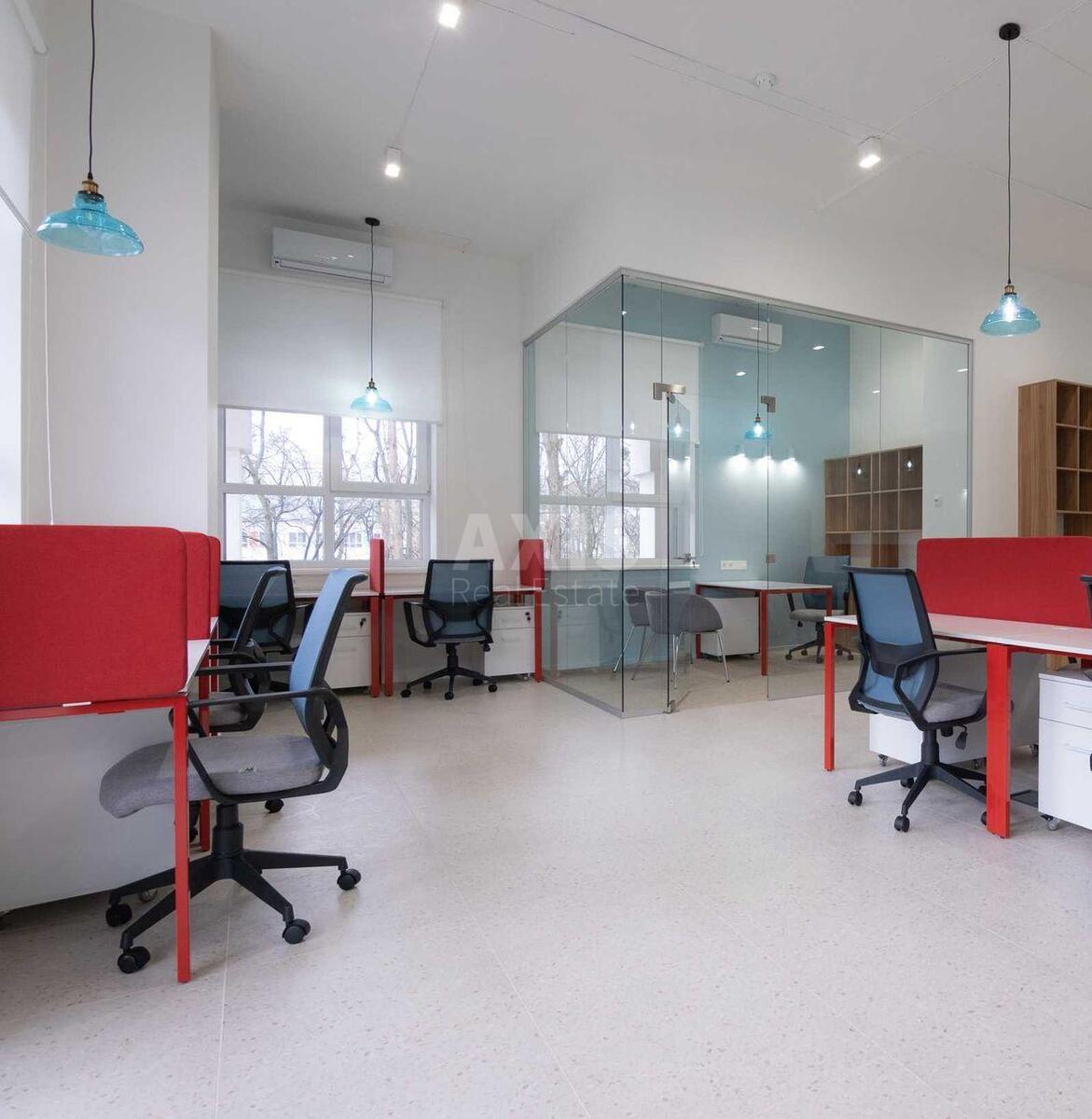 Office vul. Garmatna 37А, 120m21