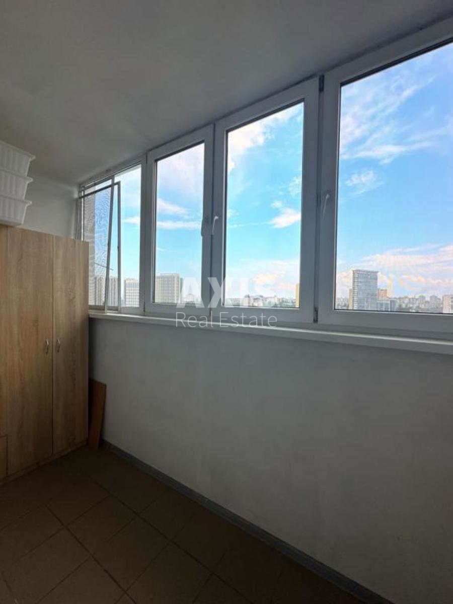 1k apartment vul. Voskresens'ka 12в5