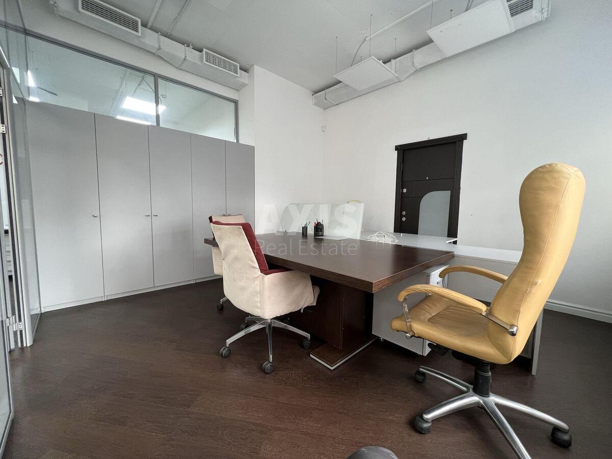 Office vul. Jevgena Konoval'cja 44Б, 245m25722713