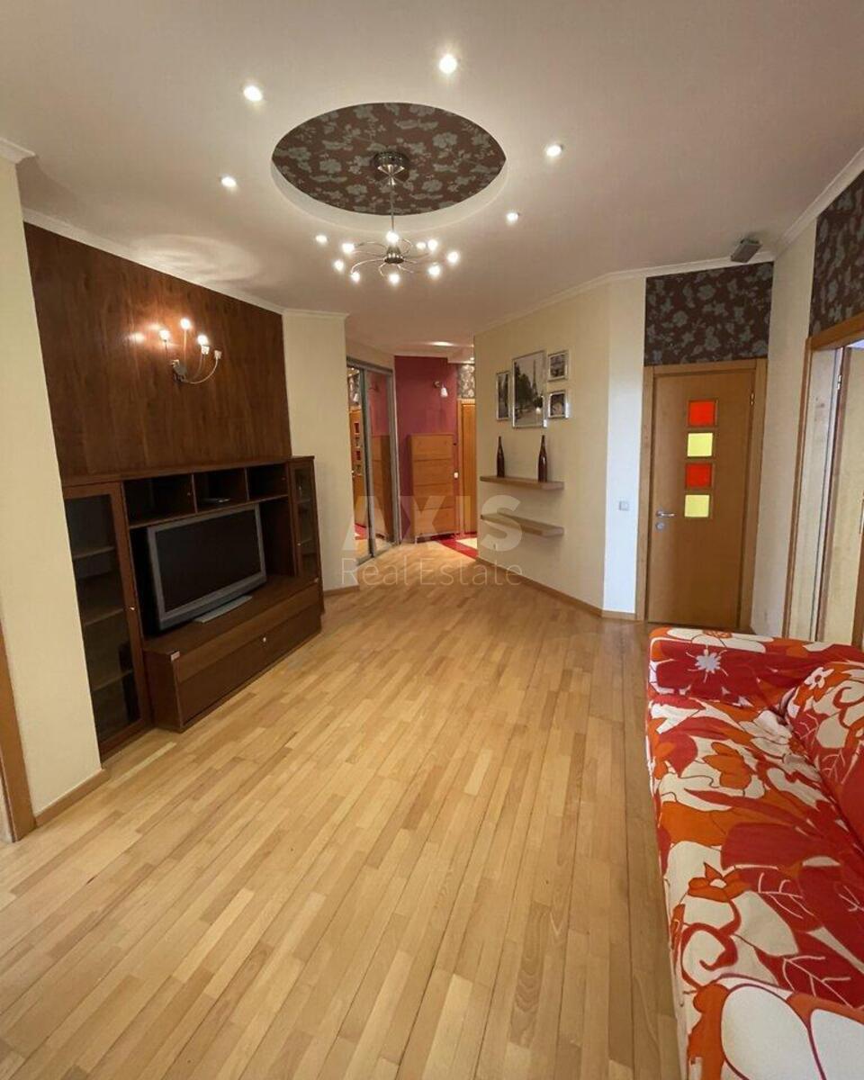2k apartment vul. Jevgena Konoval'cja 32Г6