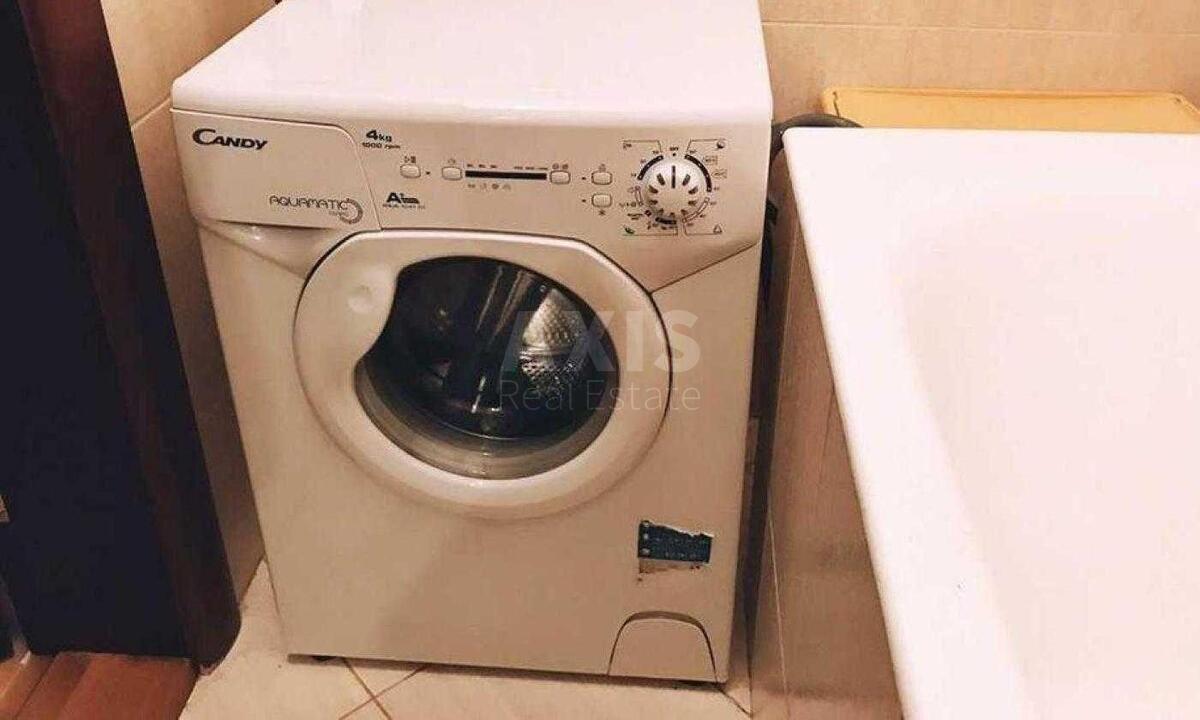 2k apartment vul. Zhyljans'ka 30А6