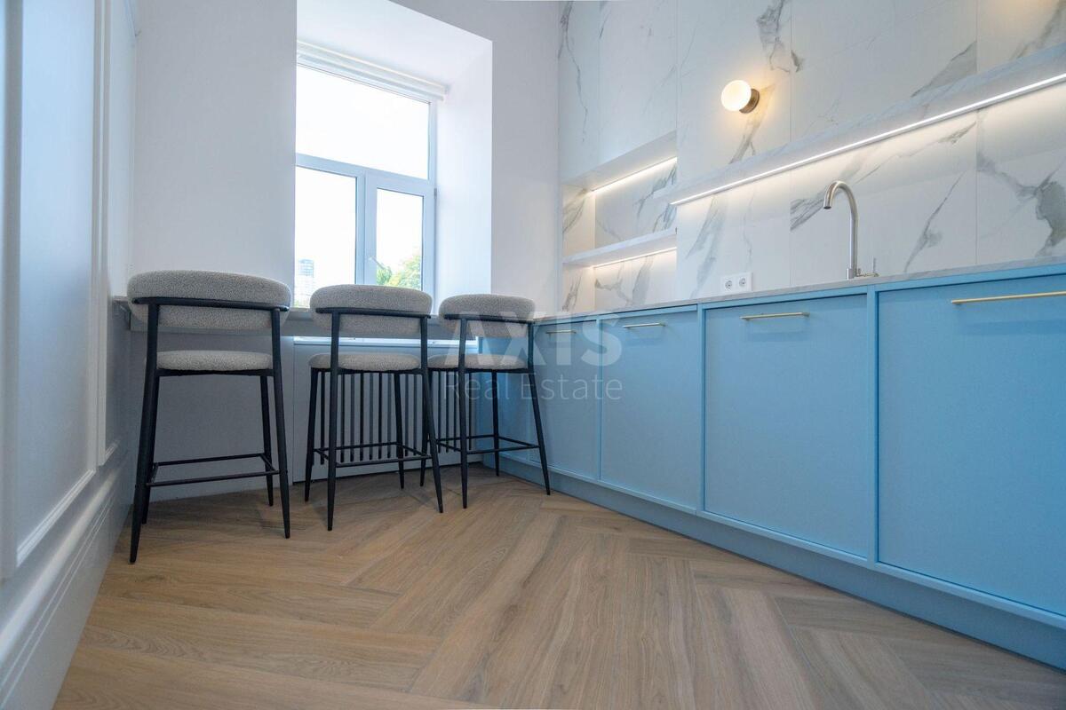 Office vul. Mazepy Ivana 7, 60m2