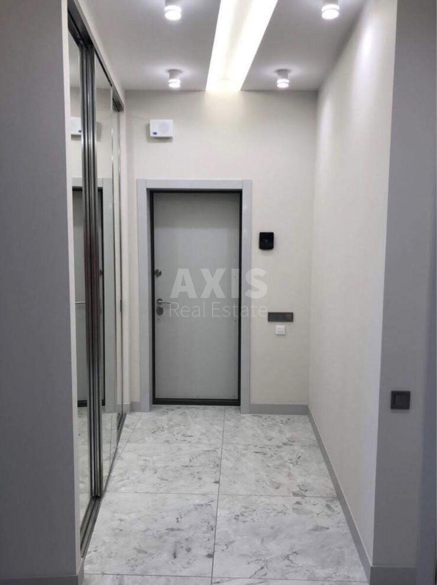 4k apartment vul. Buslivs'ka 126215012