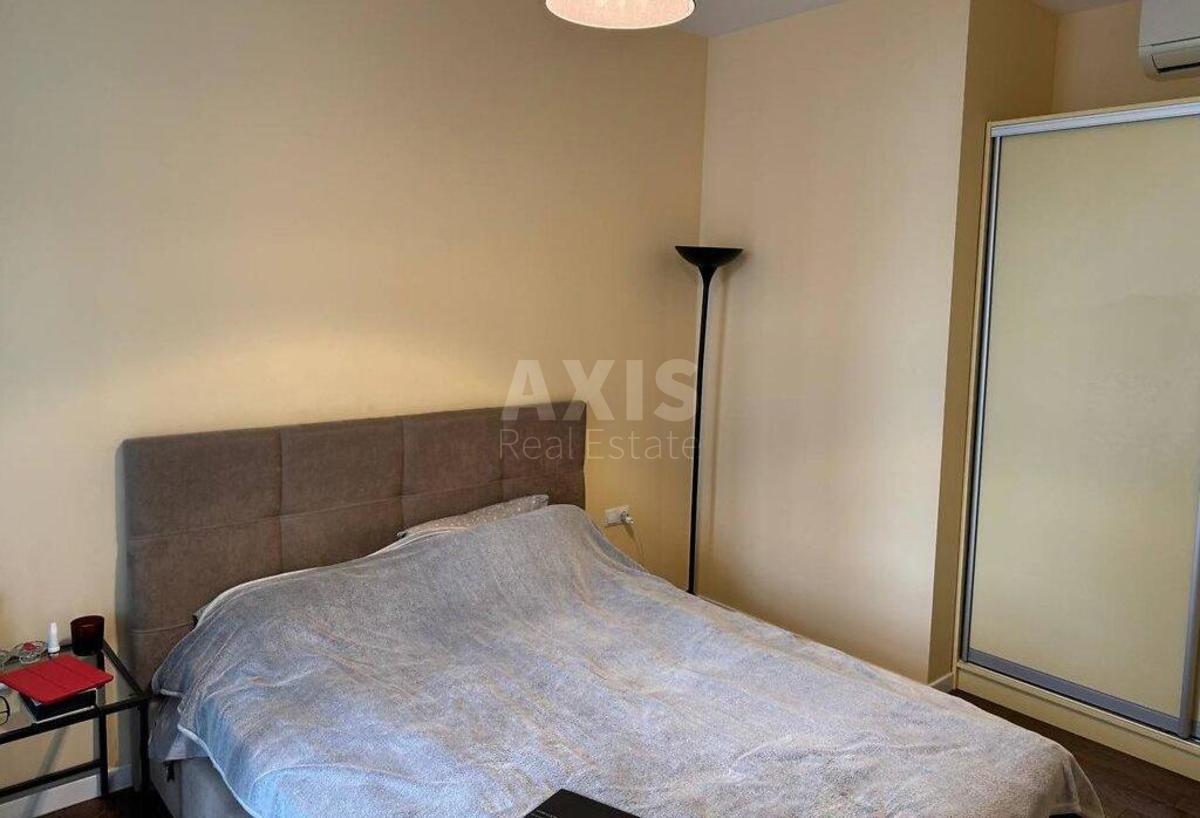 1k apartment vul. Dragomyrova Myhajla 185