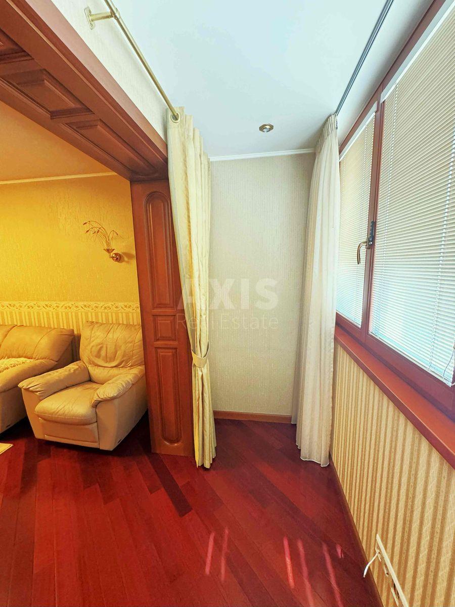 3k apartment vul. Bal'zaka Onore de 863
