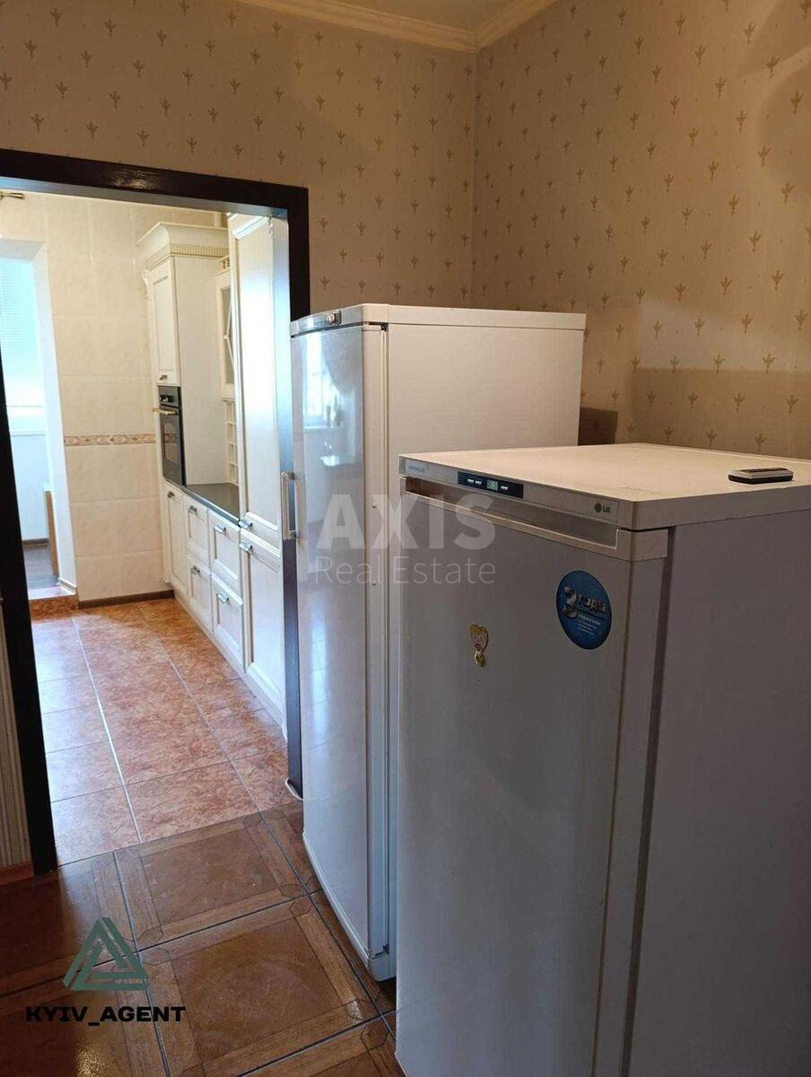 3к квартира ул. Ахматовой Анны 15627414