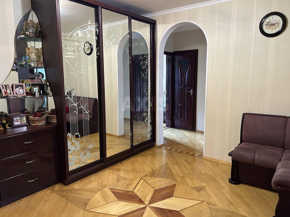 3k apartment pr-t Grygorenka Petra 5584596