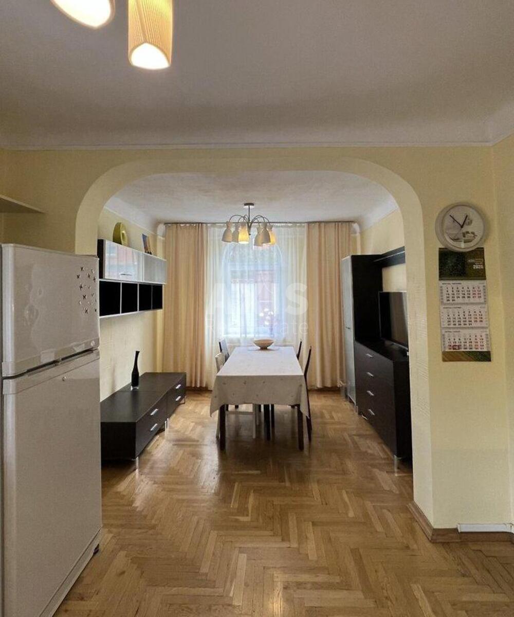 Дoм ул. Паустовского, 486м2, город Киев630771