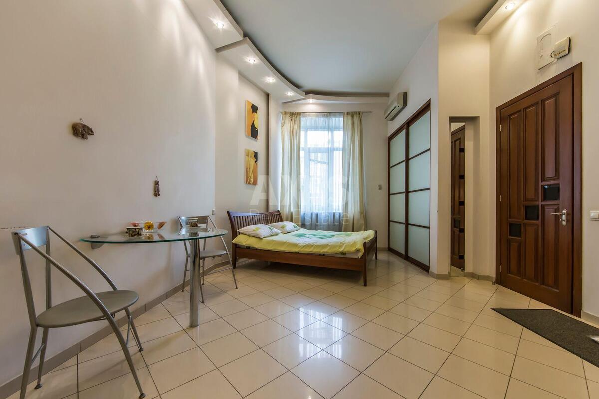 1k apartment vul. Hmel'nyc'kogo Bogdana 322