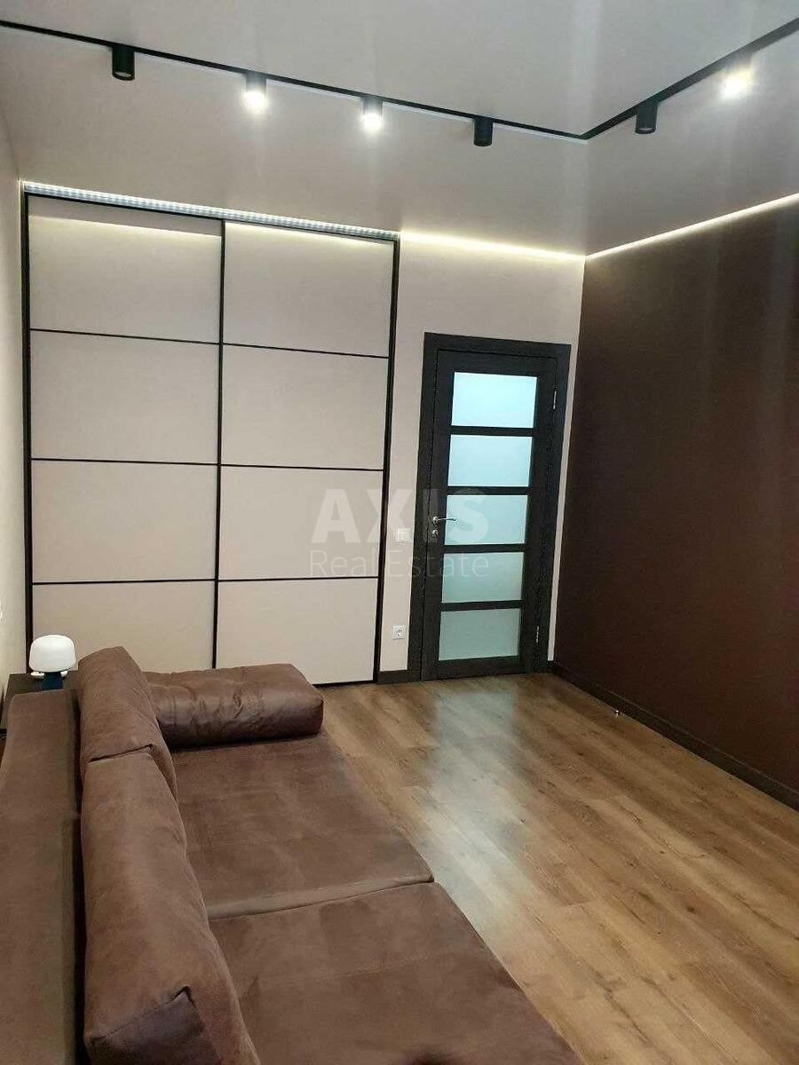 2k apartment vul. Sim'i' Kul'zhenkiv 331
