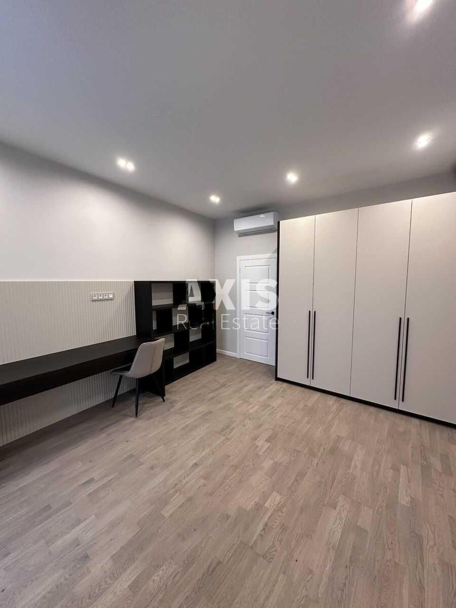 3k apartment vul. Barbjusa Anri 28А5