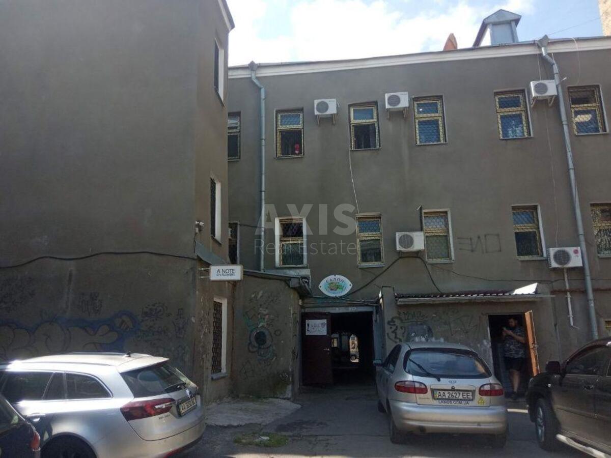 Office vul. Mezhygirs'ka 24, 623m2