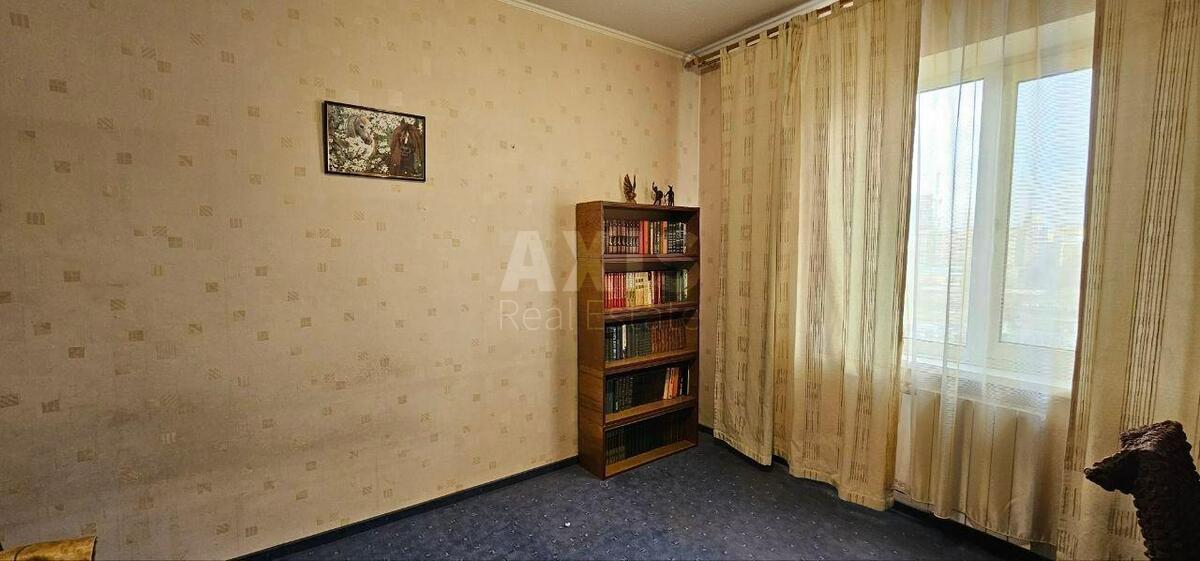 3k apartment vul. Revuc'kogo 180